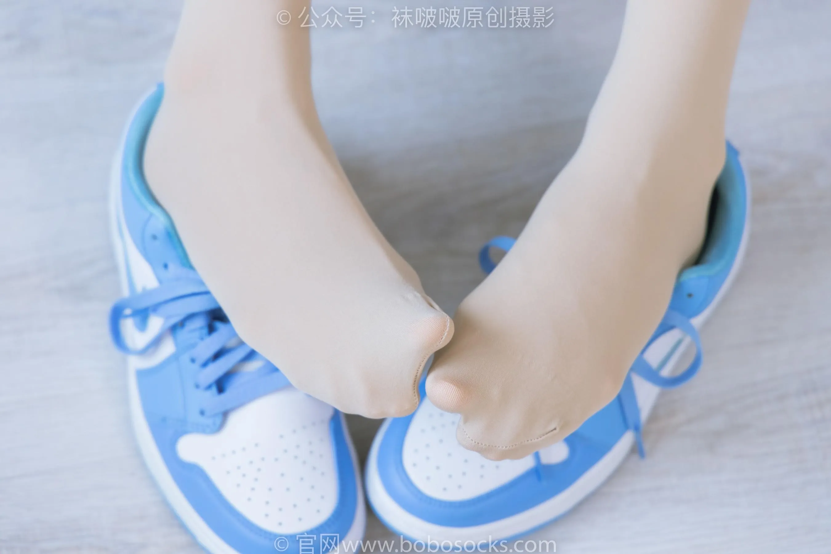 [BoBoSocks袜啵啵]NO.228 小沫-板鞋、厚肉丝、裸足 [90P]插图6